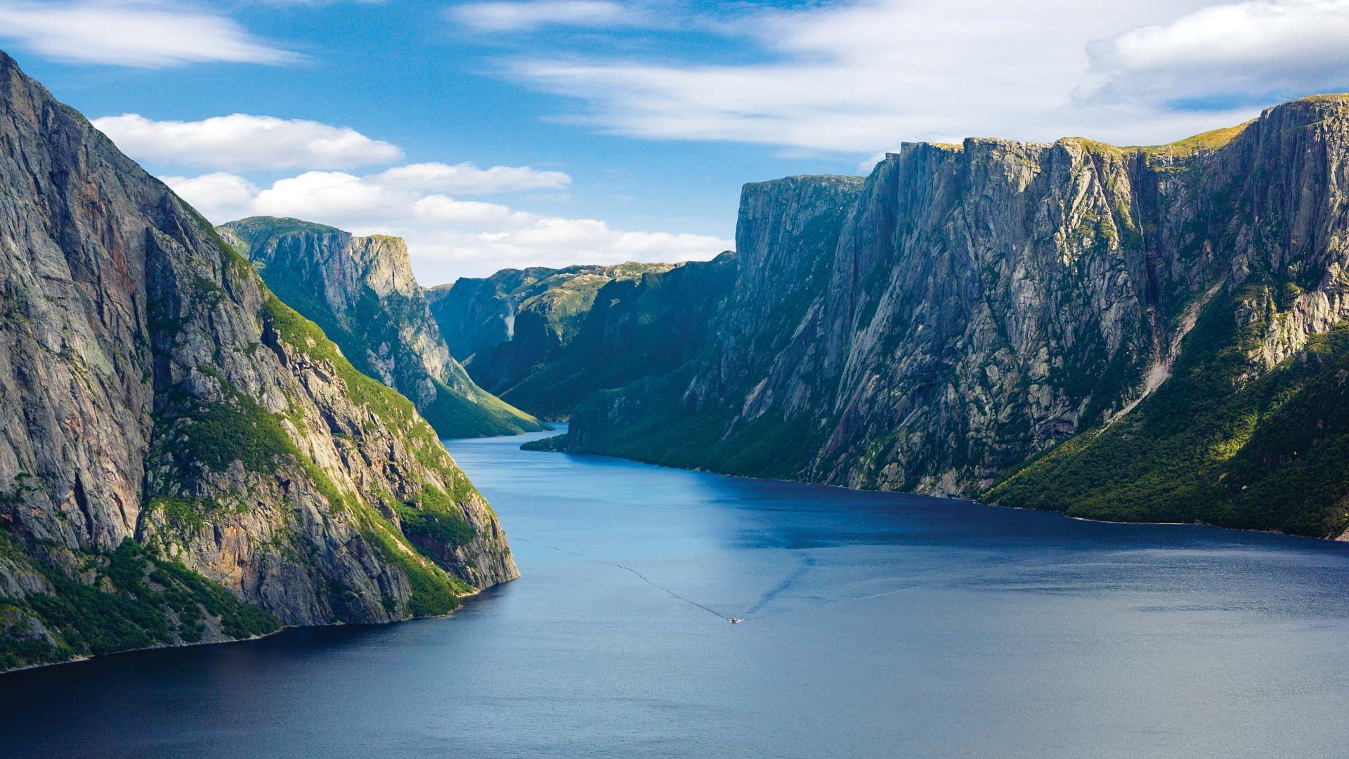Gros Morne &#038; Beyond - Maxxim Vacations - Atlantic Canada Tours &amp; Vacation Packages